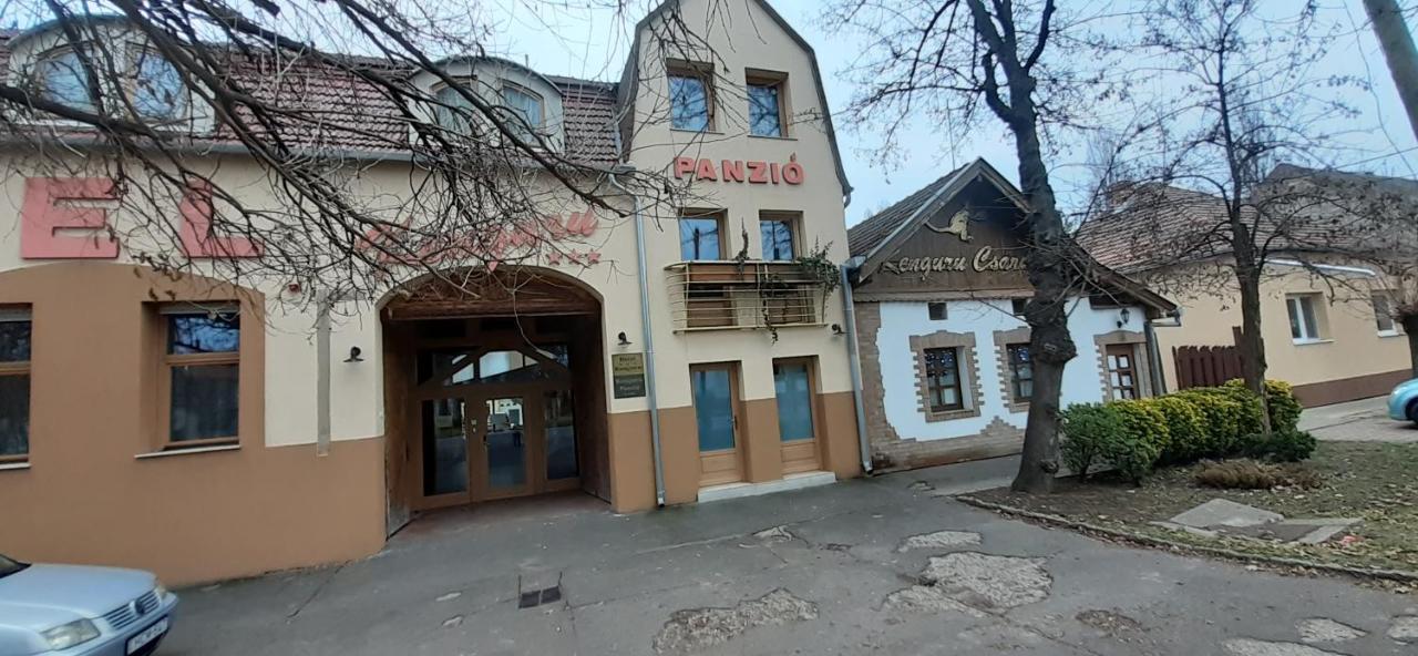 Kenguru Panzio 호텔 Hódmezővásárhely 외부 사진