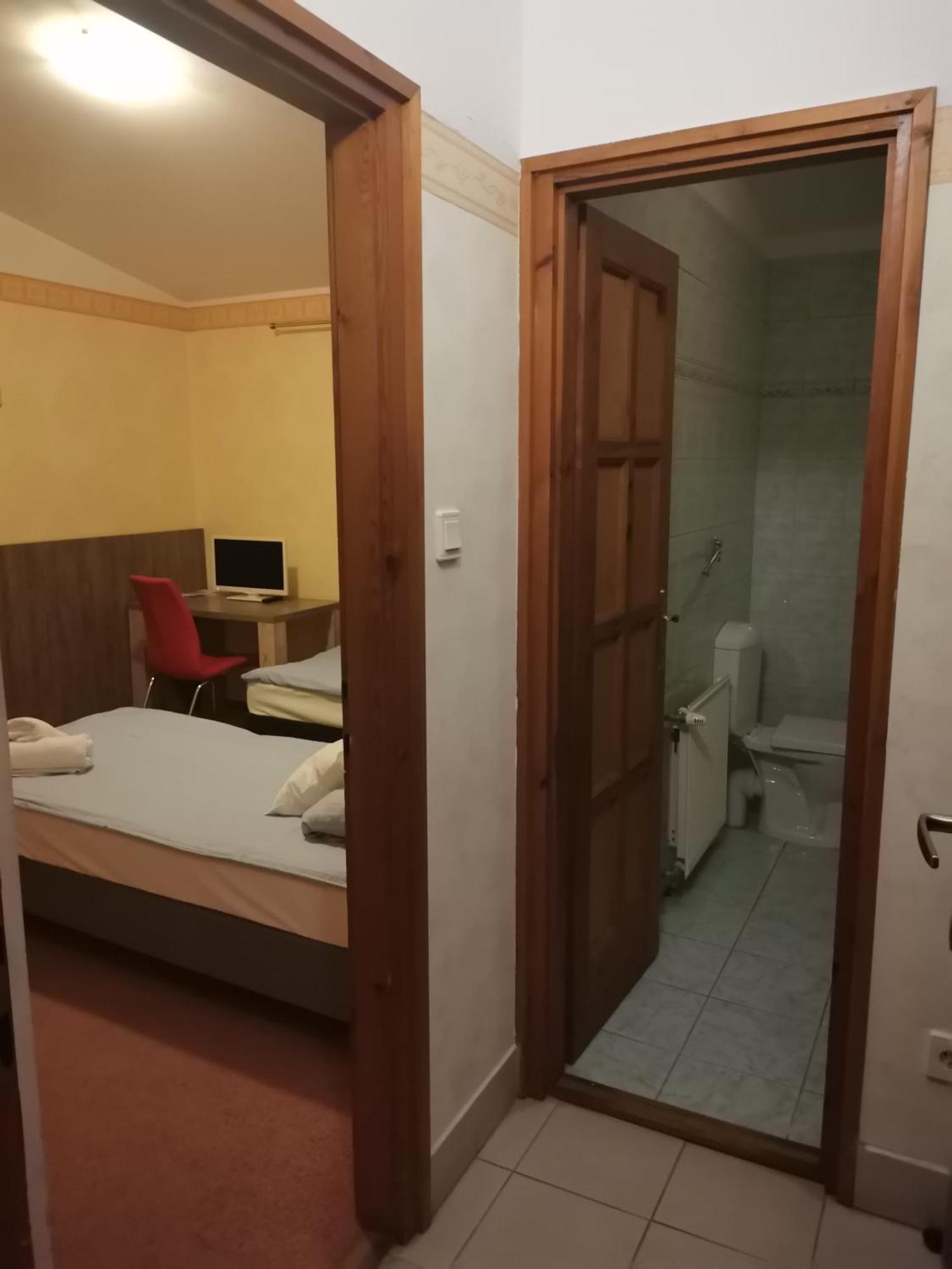 Kenguru Panzio 호텔 Hódmezővásárhely 외부 사진